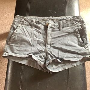 American Eagle size 6 Jean shorts
